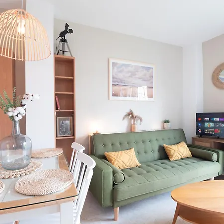 Atico Con Terraza Junto A La Catedral Apartment *